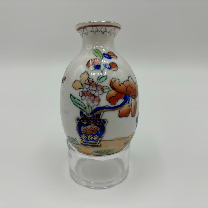 Small vase with oriental design