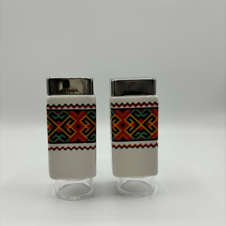 Salt and pepper shaker