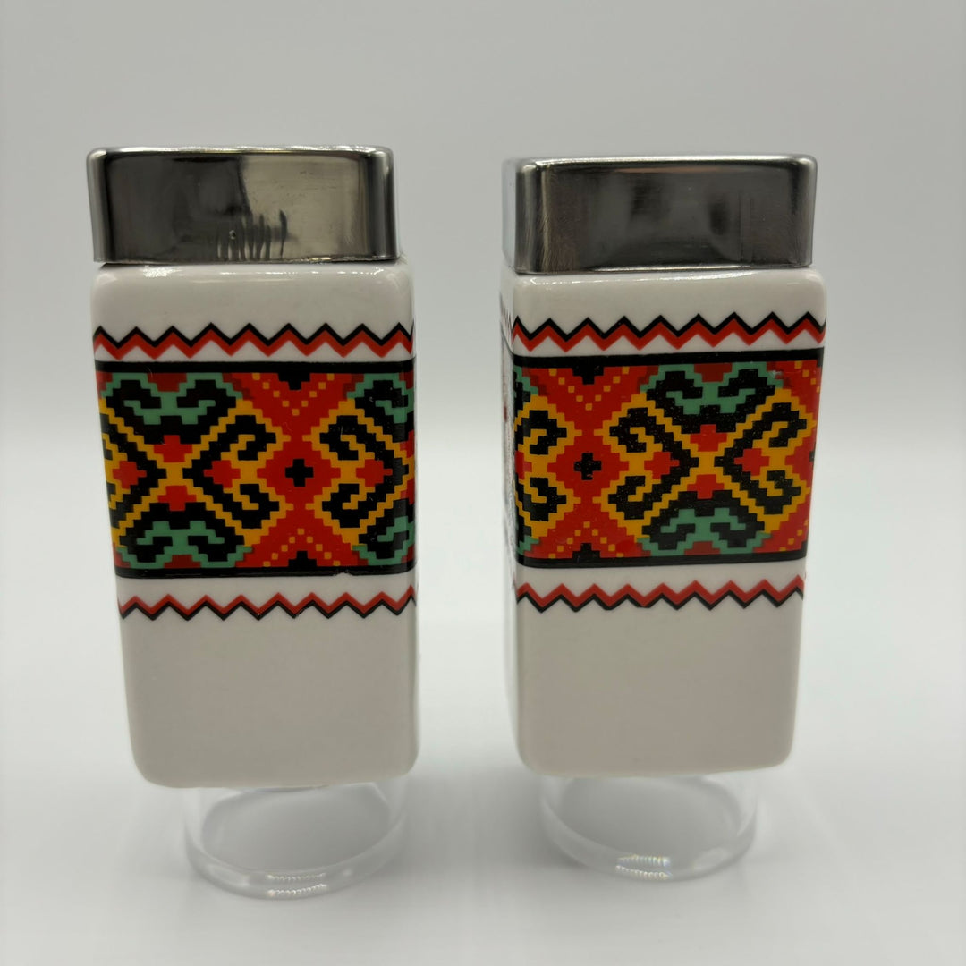 Salt and pepper shaker