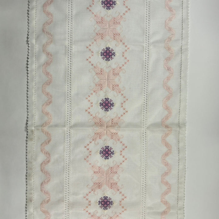 Embroidered doily/table runner