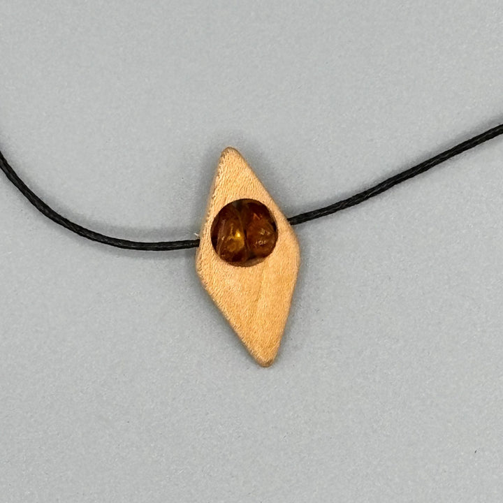 String Necklace-Diamond Shaped