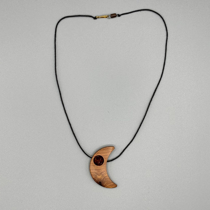String Necklace with Wood and Amber